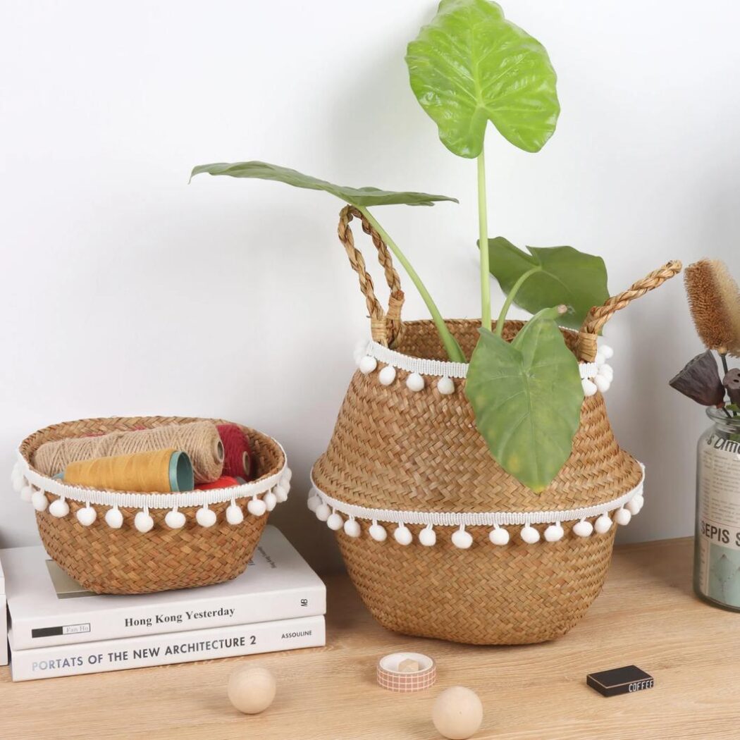 Cache pot en osier avec pompons • Ma Déco Tendance