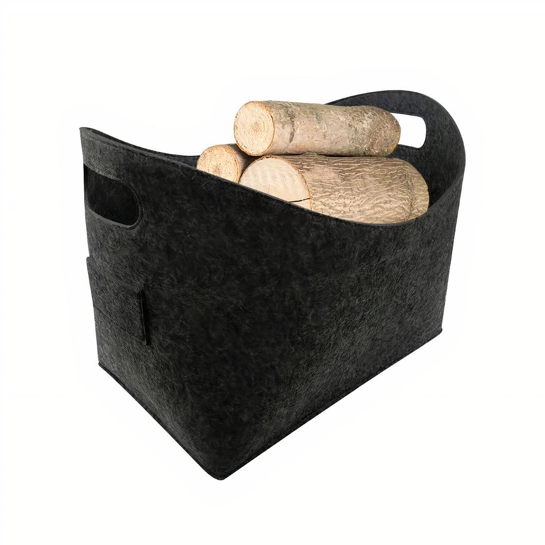 Panier à bois en feutre noire sur fond blanc.