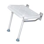 Tabouret de salle de bain sur fond blanc.