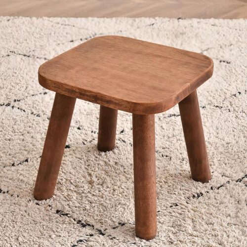 Tabouret en bois.