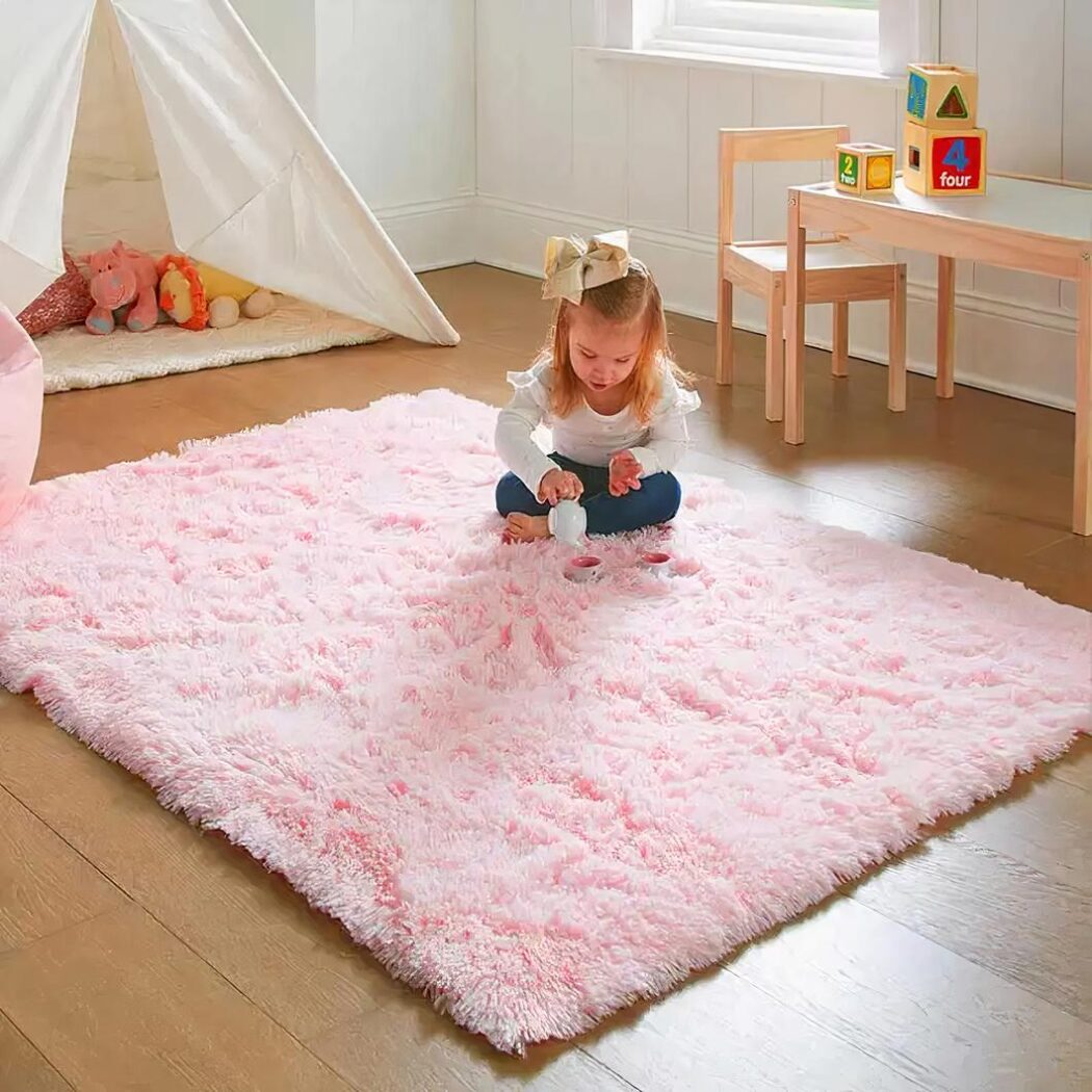 Tapis rose tout doux pour chambre de fille