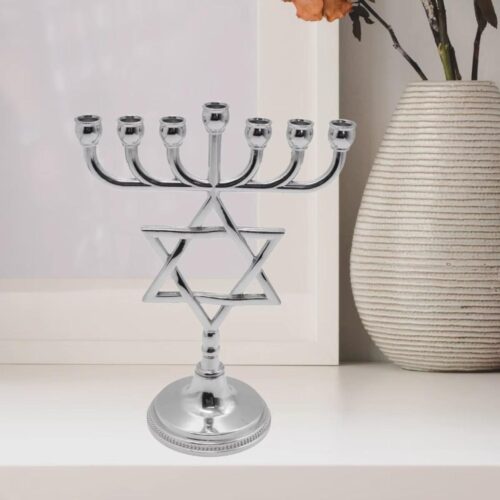 Chandelier Menorah 7 branches avec une étoile de David, couleur argentée, en métal